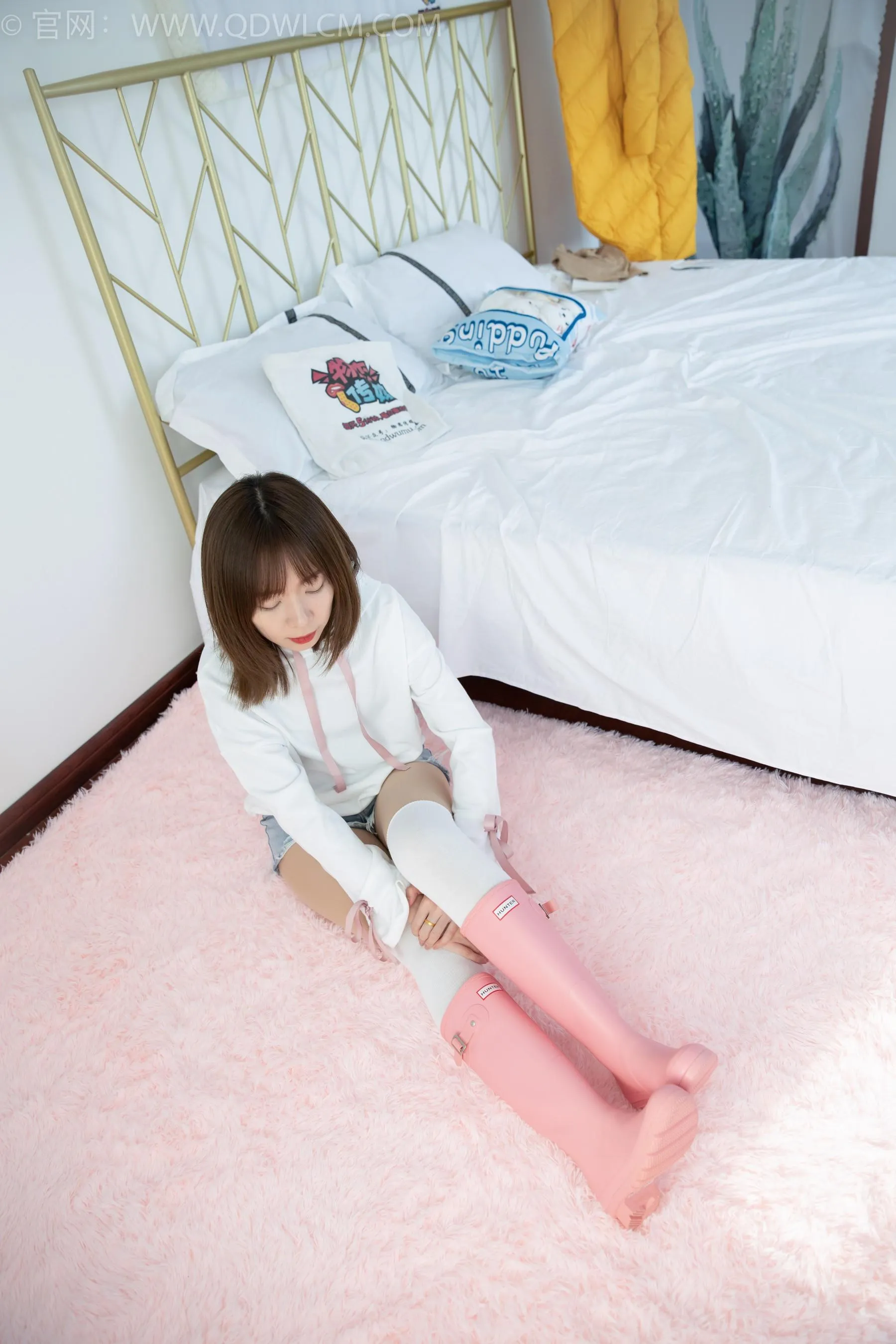 物恋传媒 NO.1509 婷婷-黑色的花 [162P]插图5